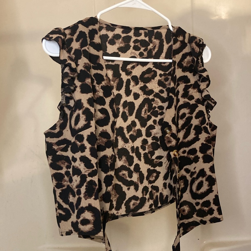 Leopard print blouse with tie in front
